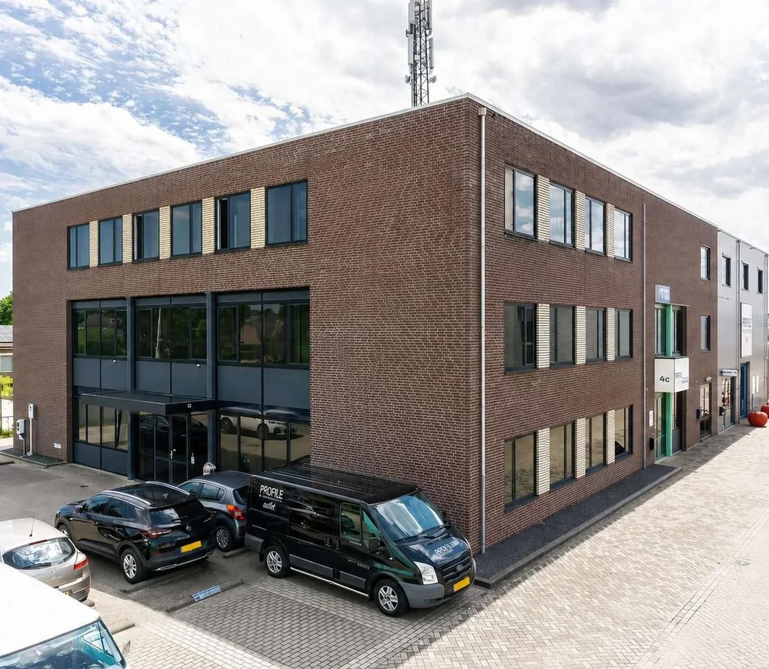The Webright building at Oudenhof 4 in Geldermalsen